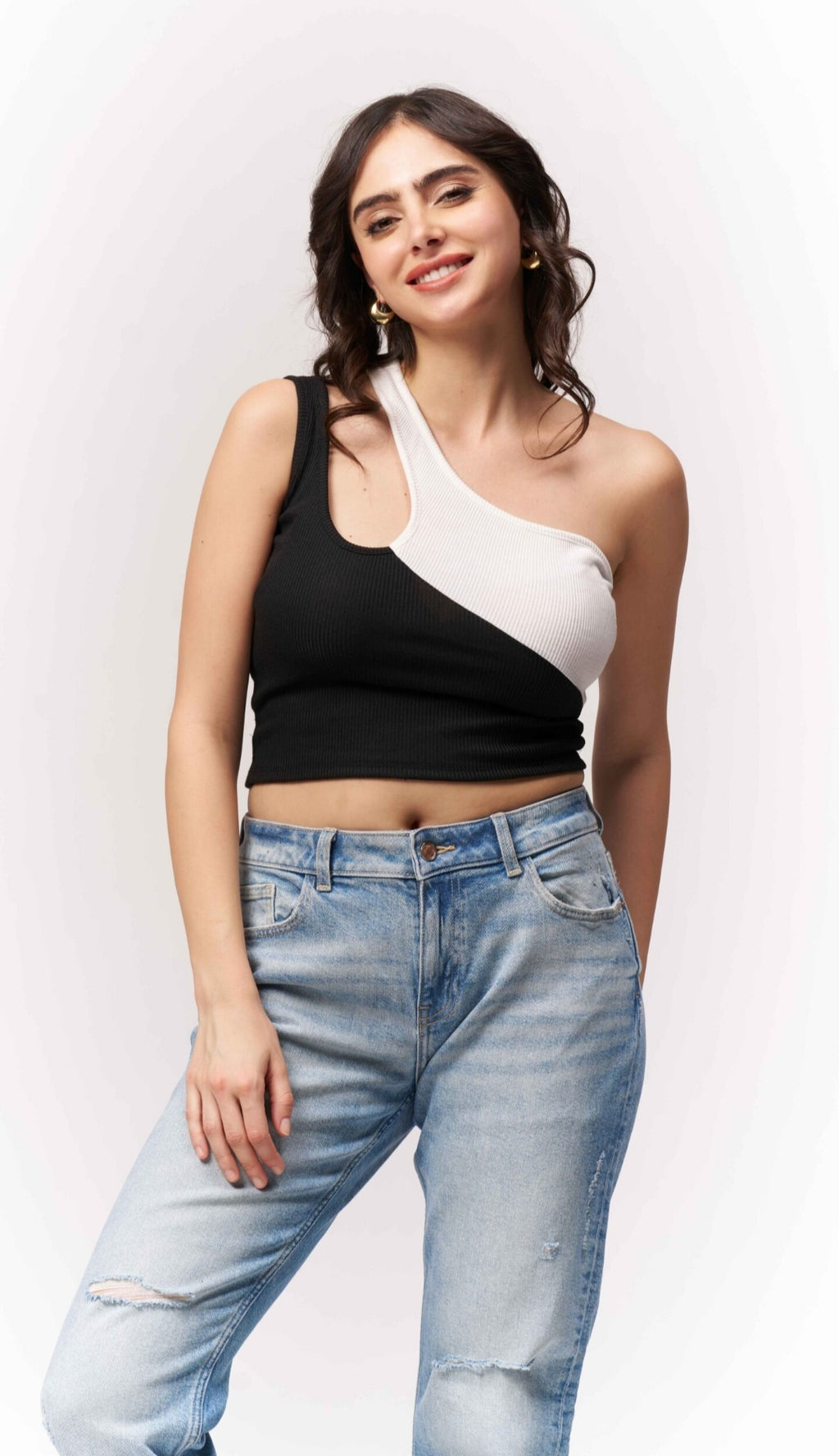 Vlantix Women Black & White Ribbed Colorblock Asymmetric Crop Top