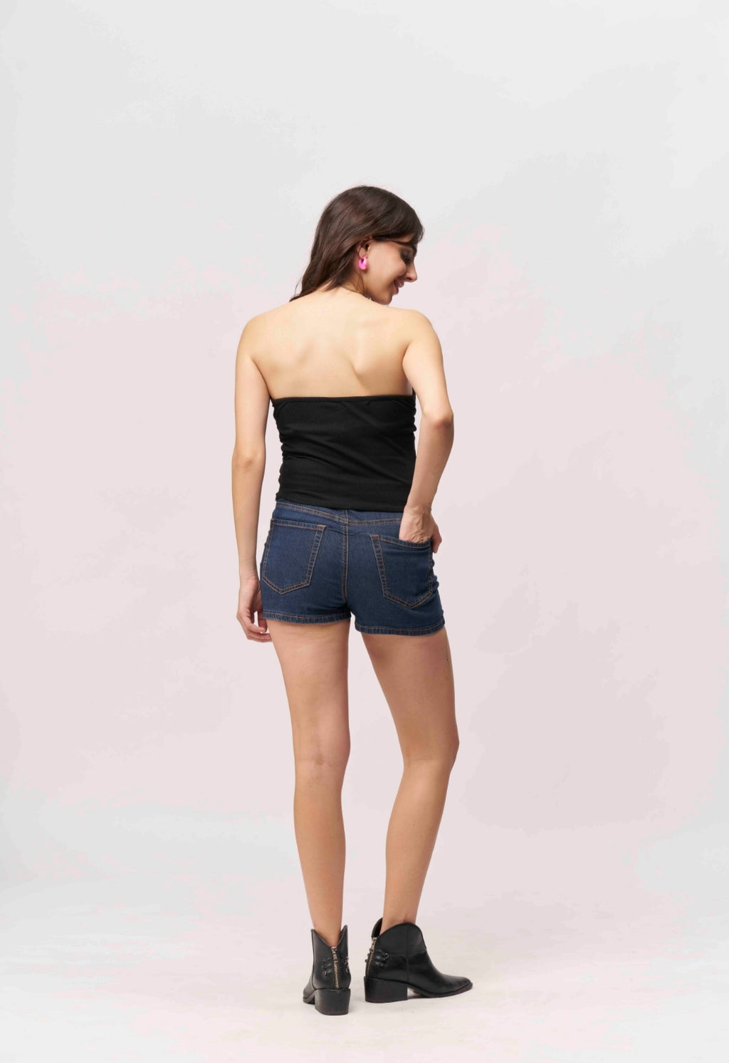 Vlantix Women Black Ribbed Strapless Sweetheart Tube Top