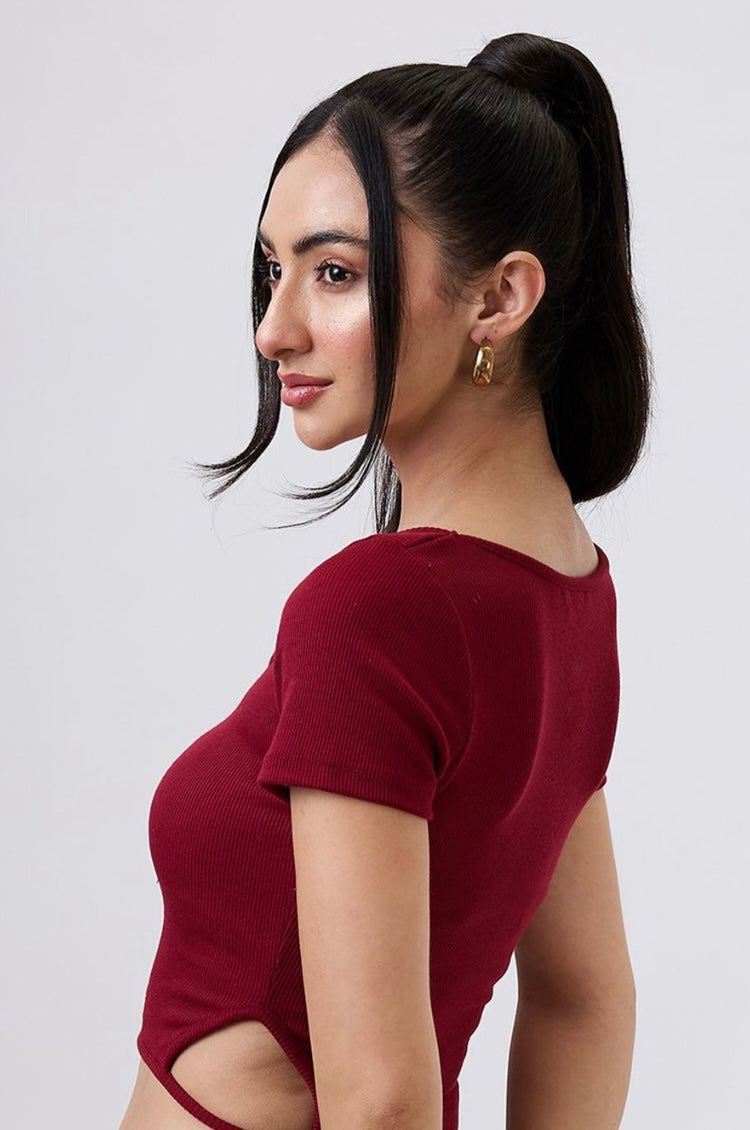 Vlantix Women Maroon Ribbed Waist Cut-Out Crop Top