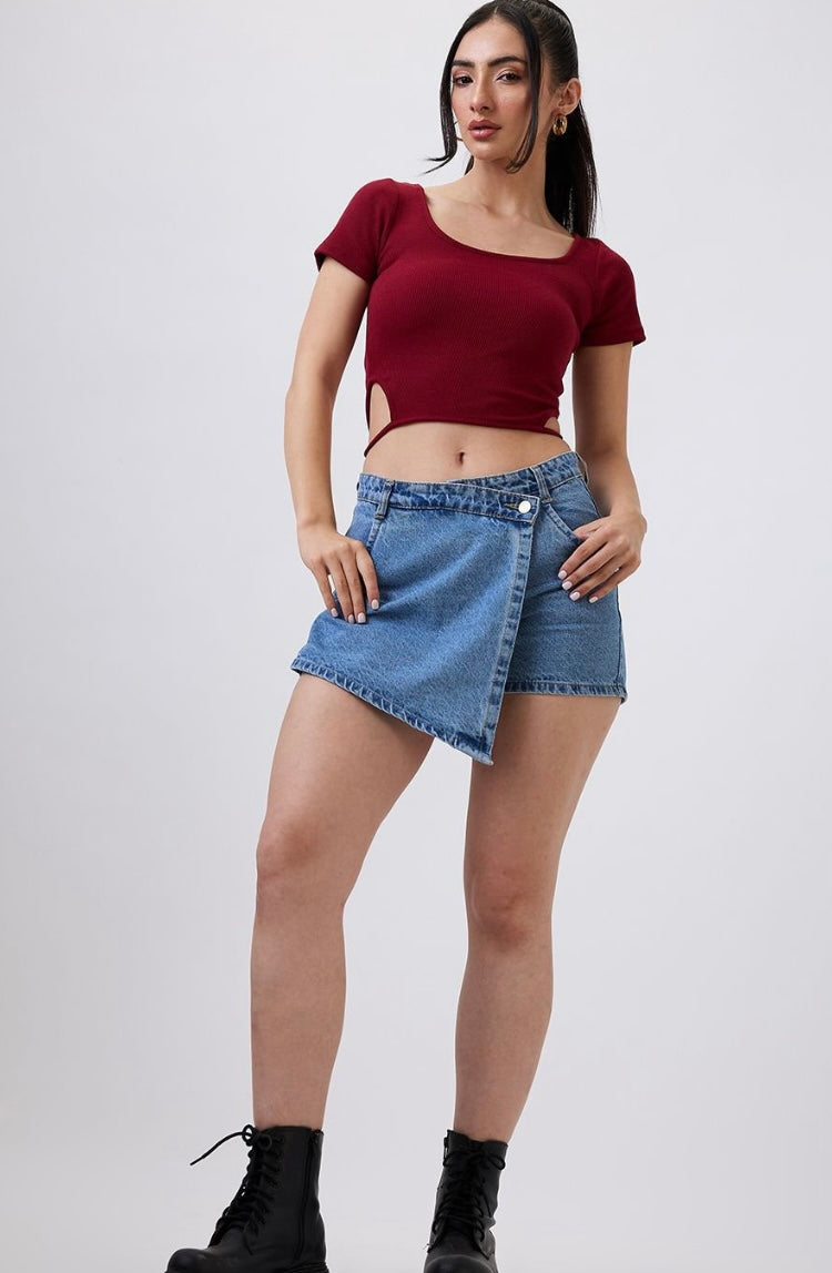 Vlantix Women Maroon Ribbed Waist Cut-Out Crop Top