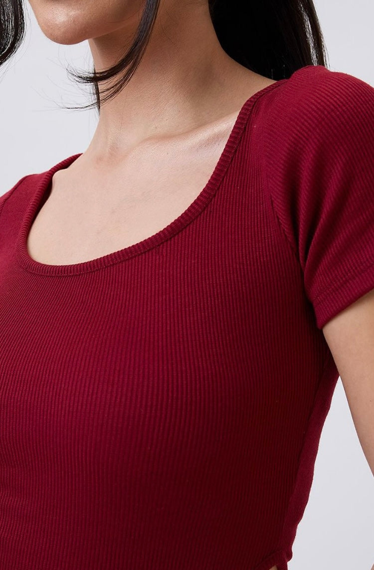 Vlantix Women Maroon Ribbed Waist Cut-Out Crop Top