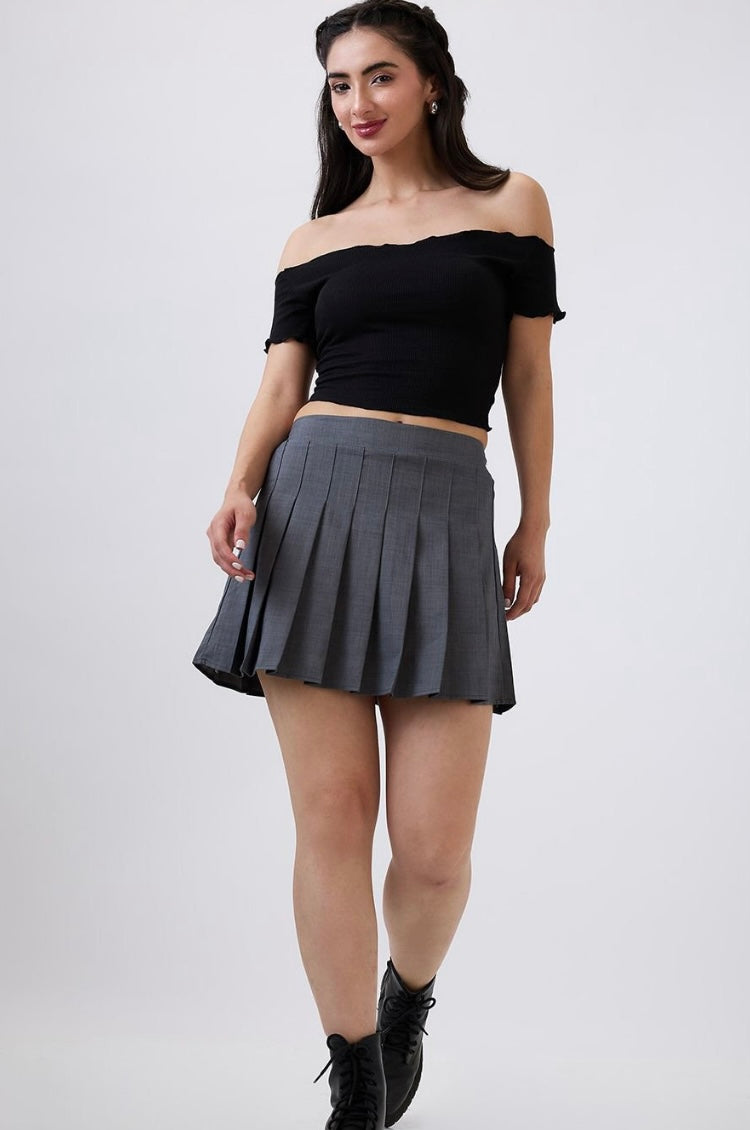 Vlantix Women Black Ribbed Off-Shoulder Lettuce Edge Crop Top