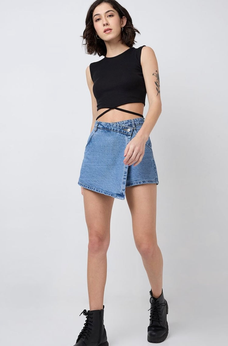 Vlantix Women Black Ribbed Tie-Around Waist Crop Top